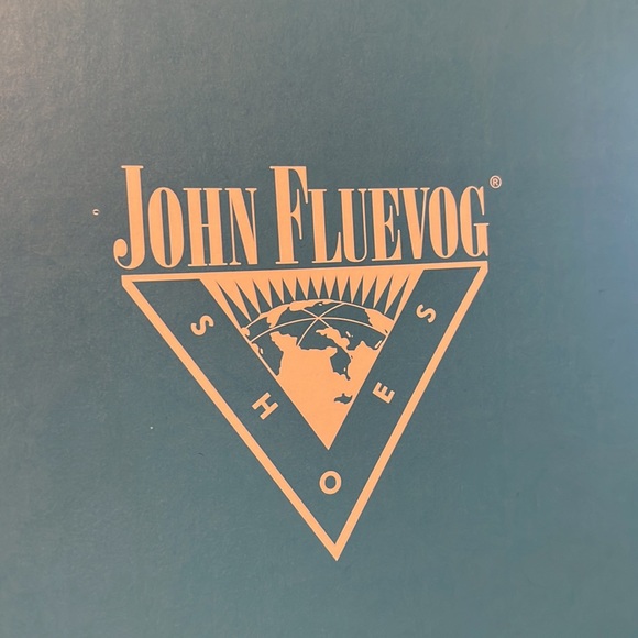 Meet your Posher, Laura - Picture 2 of 3